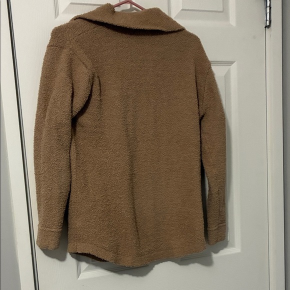 Ruby Moon Shacket with pockets - Picture 4 of 8